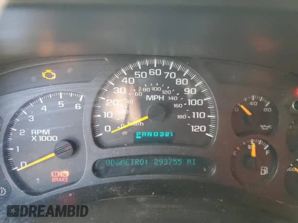 2004 Chevrolet Silverado 2500 LT с VIN 1GCGC23U04F200685, выставлен на аукционе Copart как лот 79518904 с пробегом 293 755 миль миль и Списание • Salvage title. История ставок и продаж доступна на DreamBid. Изображение 9.
