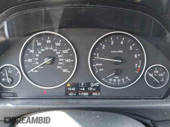 2016 BMW 3 Series 320i xDrive z VIN WBA8E5G58GNT41658, wystawiony jako IAAI lot #43407978 z przebiegiem 117 880 mil mil oraz . Historia ofert i sprzedaży dostępna na DreamBid. Obrazek 7.