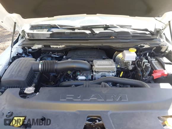 2024 Ram 1500 Big Horn z VIN 1C6SRFFT0RN150670, wystawiony jako IAAI lot #41835342 z przebiegiem 21 562 mil mil oraz . Historia ofert i sprzedaży dostępna na DreamBid. Obrazek 10.