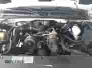 2005 Chevrolet Silverado 1500 Work Truck z VIN 1GCEC14XX5Z318107, wystawiony jako IAAI lot #43367766 z przebiegiem 104 186 mil mil oraz . Historia ofert i sprzedaży dostępna na DreamBid. Obrazek 10.