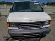 2003 Ford Econoline Cargo с VIN 1FTRE14213HB55527, выставлен на аукционе Copart как лот 86526164 с пробегом 187 256 миль миль и На запчасти • Non repairable. История ставок и продаж доступна на DreamBid. Изображение 5.