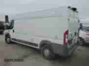 2018 Ram ProMaster Cargo z VIN 3C6URVHG0JE116949, wystawiony jako Copart lot #79713714 z przebiegiem 156 081 mil mil oraz Czysty tytuł • Clean title. Historia ofert i sprzedaży dostępna na DreamBid. Obrazek 2.