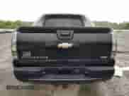2009 Chevrolet Avalanche LTZ z VIN 3GNFK32059G207437, wystawiony jako Copart lot #60010445 z przebiegiem 159 422 mil mil oraz Czysty tytuł • Clean title. Historia ofert i sprzedaży dostępna na DreamBid. Obrazek 6.
