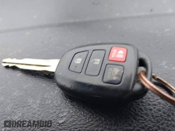 2016 Toyota Camry SE с VIN 4T1BF1FKXGU525135, выставлен на аукционе IAAI как лот 43083684 с пробегом 152 966 миль миль и . История ставок и продаж доступна на DreamBid. Изображение 11.