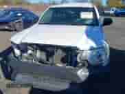 2012 Toyota Tacoma z VIN 5TFNX4CN7CX015297, wystawiony jako IAAI lot #43308388 z przebiegiem 276 426 mil mil oraz . Historia ofert i sprzedaży dostępna na DreamBid. Obrazek 6.