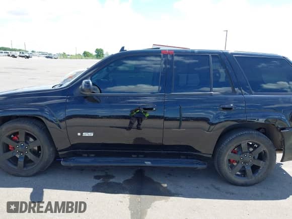 2007 Chevrolet TrailBlazer SS with VIN 1GNET13H172255329, listed as a IAAI auction lot 42337587 with 105,641 mi miles and . Bid and sale history available at DreamBid. Image 14.