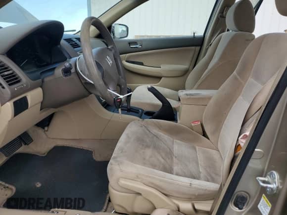 2006 Honda Accord LX с VIN JHMCM56476C007784, выставлен на аукционе Copart как лот 86137785 с пробегом 205 567 миль миль и Списание • Salvage title. История ставок и продаж доступна на DreamBid. Изображение 7.