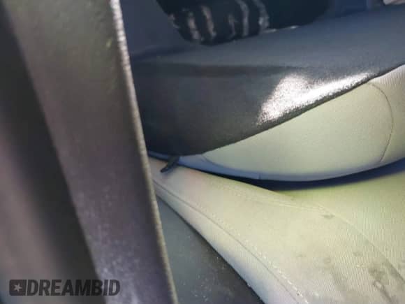 2022 Chevrolet Camaro 1LT z VIN 1G1FB1RX5N0107703, wystawiony jako IAAI lot #41296770 z przebiegiem 33 722 mil mil oraz . Historia ofert i sprzedaży dostępna na DreamBid. Obrazek 8.