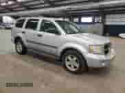2008 Dodge Durango SLT z VIN 1D8HB48278F100665, wystawiony jako Copart lot #78325684 z przebiegiem 133 901 mil mil oraz Czysty tytuł • Clean title. Historia ofert i sprzedaży dostępna na DreamBid. Obrazek 4.
