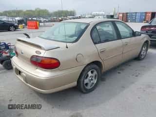 2005 Chevrolet Malibu Classic z VIN 1G1ND52F45M248737, wystawiony jako IAAI lot #41993300 z przebiegiem Nie podano mil oraz . Historia ofert i sprzedaży dostępna na DreamBid. Obrazek 4.