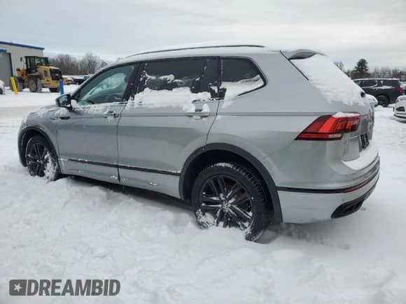 2022 Volkswagen Tiguan SE R-Line Black with VIN 3VV8B7AX6NM147561, listed as a Copart auction lot 86799224 with 40,608 mi miles and Salvage title. Bid and sale history available at DreamBid. Image 2.