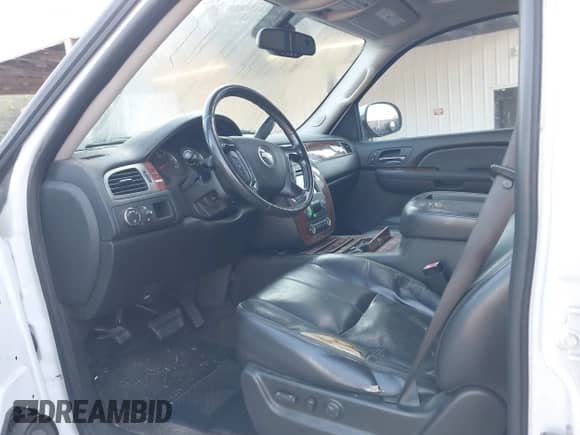 2008 Chevrolet Tahoe 3LT с VIN 1GNFC13J98J105581, выставлен на аукционе IAAI как лот 43317284 с пробегом 131 409 миль миль и . История ставок и продаж доступна на DreamBid. Изображение 5.