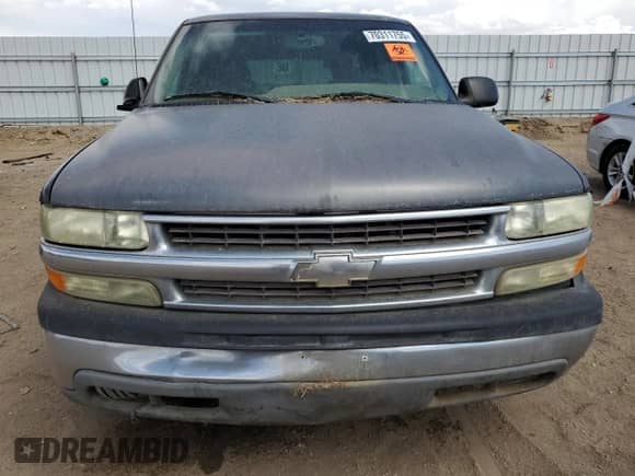 2003 Chevrolet Suburban LS z VIN 3GNEC16T83G314913, wystawiony jako Copart lot #70311755 z przebiegiem 209 592 mil mil oraz Czysty tytuł • Clean title. Historia ofert i sprzedaży dostępna na DreamBid. Obrazek 5.