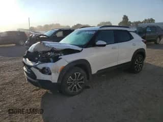 2023 Chevrolet TrailBlazer ACTIV z VIN KL79MSSL9PB194313, wystawiony jako Copart lot #71071215 z przebiegiem 28 583 mil mil oraz Szkoda całkowita • Salvage title. Historia ofert i sprzedaży dostępna na DreamBid. Obrazek 1.