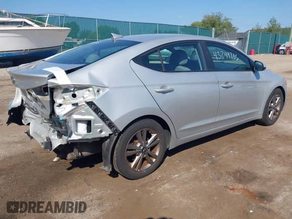 2018 Hyundai Elantra Value Edition с VIN 5NPD84LF7JH256495, выставлен на аукционе IAAI как лот 43249235 с пробегом 107 506 миль миль и . История ставок и продаж доступна на DreamBid. Изображение 4.