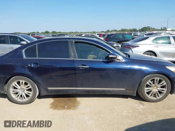 2009 Hyundai Genesis with VIN KMHGC46F99U050633, listed as a IAAI auction lot 43322259 with 212,090 mi miles and . Bid and sale history available at DreamBid. Image 13.