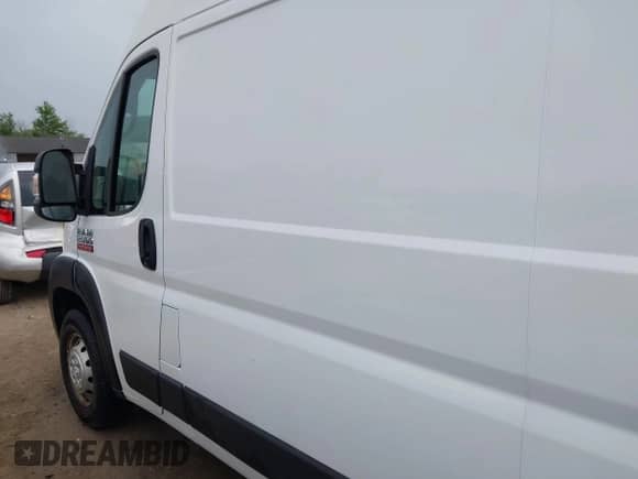 2020 Ram ProMaster Cargo z VIN 3C6TRVDG4LE100726, wystawiony jako IAAI lot #42734540 z przebiegiem 67 985 mil mil oraz . Historia ofert i sprzedaży dostępna na DreamBid. Obrazek 14.