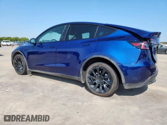 2024 Tesla Model Y Long Range with VIN 7SAYGDEE2RA279895, listed as a Copart auction lot 72039455 with 18,522 mi miles and Salvage title. Bid and sale history available at DreamBid. Image 2.