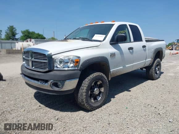 2008 Dodge 2500 SLT с VIN 3D7KS28A28G153195, выставлен на аукционе IAAI как лот 42399869 с пробегом Не указан миль и . История ставок и продаж доступна на DreamBid. Изображение 2.