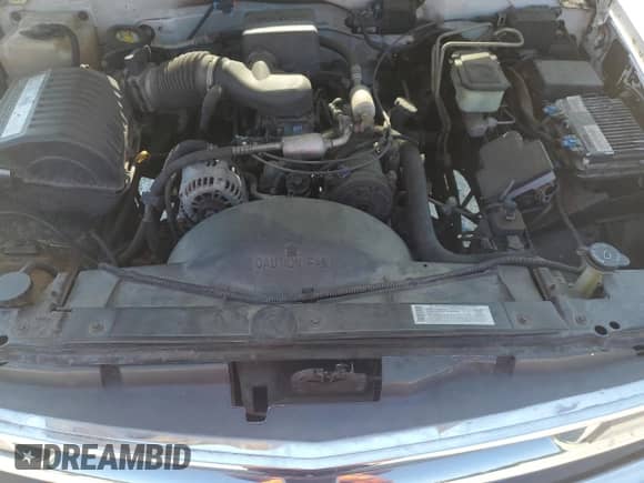 2000 Chevrolet Silverado 3500 с VIN 1GCGC34RXYR187240, выставлен на аукционе Copart как лот 62905734 с пробегом 73 244 миль миль и Чистый • Clean title. История ставок и продаж доступна на DreamBid. Изображение 11.