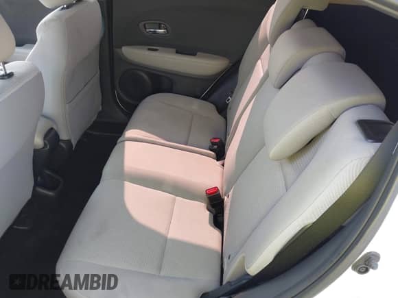2021 Honda HR-V LX z VIN 3CZRU5H33MM706593, wystawiony jako IAAI lot #42548893 z przebiegiem 58 842 mil mil oraz . Historia ofert i sprzedaży dostępna na DreamBid. Obrazek 15.