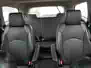 2017 Chevrolet Traverse Premier z VIN 1GNKRJKD0HJ130555, wystawiony jako Copart lot #69190945 z przebiegiem 78 145 mil mil oraz Czysty tytuł • Clean title. Historia ofert i sprzedaży dostępna na DreamBid. Obrazek 10.