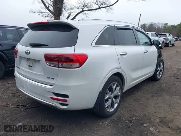 2018 Kia Sorento SX с VIN 5XYPKDA51JG405998, выставлен на аукционе IAAI как лот 41837641 с пробегом 138 909 миль миль и . История ставок и продаж доступна на DreamBid. Изображение 4.
