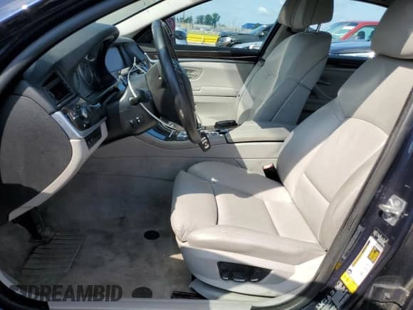 2012 BMW 5 Series 528i xDrive с VIN WBAXH5C50CDW10714, выставлен на аукционе Copart как лот 64171215 с пробегом 114 457 миль миль и Чистый • Clean title. История ставок и продаж доступна на DreamBid. Изображение 7.