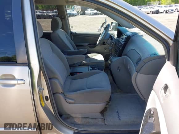 2005 Toyota Sienna CE с VIN 5TDZA23C05S282862, выставлен на аукционе IAAI как лот 42302628 с пробегом 213 953 миль миль и . История ставок и продаж доступна на DreamBid. Изображение 5.