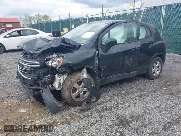 2016 Chevrolet Trax LS with VIN KL7CJNSB1GB612600, listed as a IAAI auction lot 41173692 with 123,296 mi miles and . Bid and sale history available at DreamBid. Image 2.