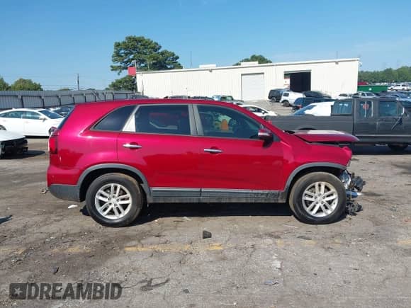 2014 Kia Sorento LX с VIN 5XYKT3A61EG463755, выставлен на аукционе IAAI как лот 43182209 с пробегом 177 645 миль миль и . История ставок и продаж доступна на DreamBid. Изображение 13.