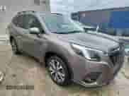 2022 Subaru Forester Limited z VIN JF2SKAPC8NH505514, wystawiony jako Copart lot #69239075 z przebiegiem 15 123 mil mil oraz Nie do naprawy • Non repairable. Historia ofert i sprzedaży dostępna na DreamBid. Obrazek 4.