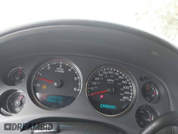 2007 Chevrolet Avalanche 2LT z VIN 3GNEC12J97G315448, wystawiony jako IAAI lot #42504725 z przebiegiem 250 456 mil mil oraz . Historia ofert i sprzedaży dostępna na DreamBid. Obrazek 7.