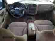 1999 Chevrolet Blazer LS с VIN 1GNCS13WXX2126904, выставлен на аукционе Copart как лот 69987244 с пробегом 384 028 миль миль и Списание • Salvage title. История ставок и продаж доступна на DreamBid. Изображение 8.