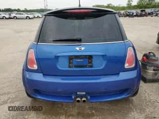 2005 MINI Hardtop S with VIN WMWRE33555TG96166, listed as a Copart auction lot 58917425 with 87,344 mi miles and Salvage title. Bid and sale history available at DreamBid. Image 6.