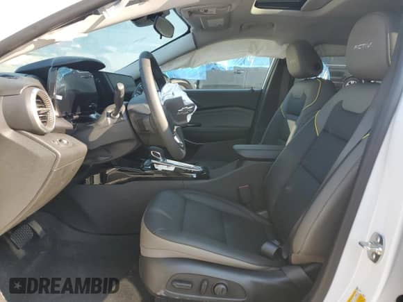 2025 Chevrolet Trax ACTIV with VIN KL77LKEP4SC312537, listed as a Copart auction lot 81133945 with Not provided miles and Non repairable. Bid and sale history available at DreamBid. Image 7.