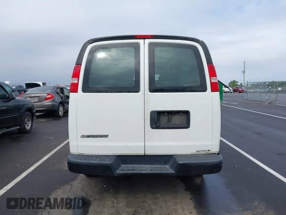 2019 Chevrolet Express Cargo с VIN 1GCWGAFG4K1171122, выставлен на аукционе IAAI как лот 43169542 с пробегом 162 303 миль миль и . История ставок и продаж доступна на DreamBid. Изображение 16.