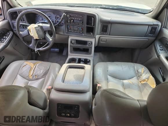 2003 Chevrolet Tahoe LT с VIN 1GNEK13Z63R264928, выставлен на аукционе Copart как лот 84194675 с пробегом 270 361 миль миль и Списание • Salvage title. История ставок и продаж доступна на DreamBid. Изображение 8.