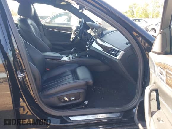 2019 BMW 5 Series 530i xDrive with VIN WBAJA7C59KWW15919, listed as a IAAI auction lot 43396100 with 104,228 mi miles and . Bid and sale history available at DreamBid. Image 5.