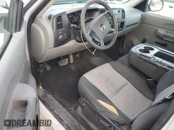 2007 GMC Sierra 1500 Work Truck с VIN 1GTEC14C17E537013, выставлен на аукционе Copart как лот 43540895 с пробегом 263 368 миль миль и Списание • Salvage title. История ставок и продаж доступна на DreamBid. Изображение 8.