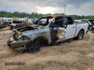 2017 Ram 1500 Big Horn z VIN 1C6RR7LT1HS746010, wystawiony jako Copart lot #71117205 z przebiegiem Nie podano mil oraz Szkoda całkowita • Salvage title. Historia ofert i sprzedaży dostępna na DreamBid. Obrazek 1.