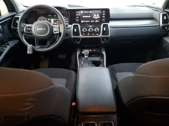 2022 Kia Sorento LX with VIN 5XYRG4LC5NG138053, listed as a Copart auction lot 45944925 with 47,724 mi miles and Salvage title. Bid and sale history available at DreamBid. Image 8.