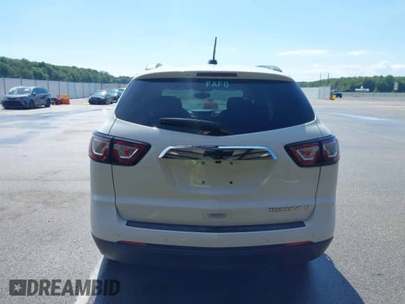 2016 Chevrolet Traverse LT с VIN 1GNKRGKD1GJ267859, выставлен на аукционе IAAI как лот 42401574 с пробегом 171 209 миль миль и . История ставок и продаж доступна на DreamBid. Изображение 16.