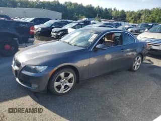 2008 BMW 3 Series 328i z VIN WBAWR33578P151636, wystawiony jako Copart lot #71711365 z przebiegiem Nie podano mil oraz Czysty tytuł • Clean title. Historia ofert i sprzedaży dostępna na DreamBid. Obrazek 1.