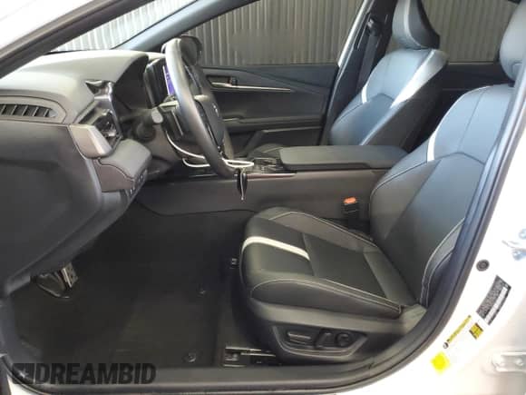 2025 Toyota Camry SE с VIN 4T1DAACK4SU511462, выставлен на аукционе Copart как лот 82175505 с пробегом 61 284 миль миль и Чистый • Clean title. История ставок и продаж доступна на DreamBid. Изображение 7.