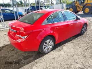 2016 Chevrolet Cruze LS z VIN 1G1PC5SG4G7188691, wystawiony jako IAAI lot #43464377 z przebiegiem 99 497 mil mil oraz . Historia ofert i sprzedaży dostępna na DreamBid. Obrazek 4.