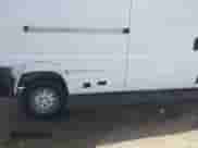 2023 Ram ProMaster Cargo z VIN 3C6MRVJG7PE536680, wystawiony jako IAAI lot #42044422 z przebiegiem 43 424 mil mil oraz . Historia ofert i sprzedaży dostępna na DreamBid. Obrazek 6.