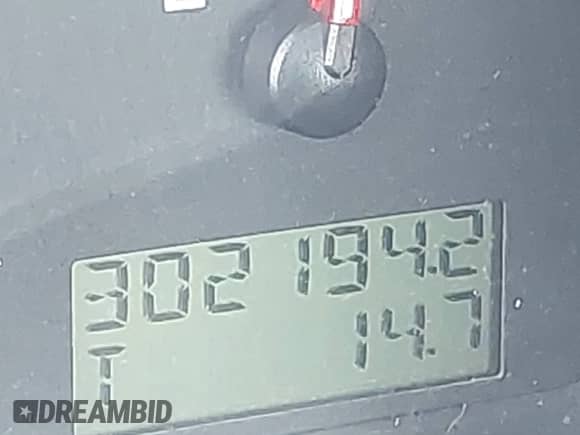 2007 Ford F-150 XL with VIN 1FTRF12W57NA11697, listed as a IAAI auction lot 43172532 with 302,194 mi miles and . Bid and sale history available at DreamBid. Image 7.