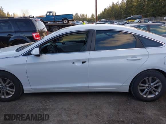 2017 Hyundai Sonata SE с VIN 5NPE24AF6HH451555, выставлен на аукционе IAAI как лот 41740859 с пробегом 133 182 миль миль и . История ставок и продаж доступна на DreamBid. Изображение 14.