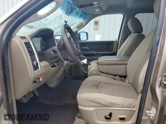 2010 Dodge 1500 SLT z VIN 1D7RB1GT3AS126842, wystawiony jako Copart lot #62890715 z przebiegiem 148 323 mil mil oraz Szkoda całkowita • Salvage title. Historia ofert i sprzedaży dostępna na DreamBid. Obrazek 7.